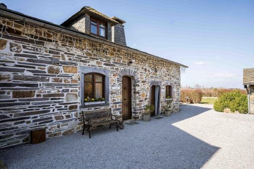 La Fagne Fleurie Les Myrtilles en Les Camomilles - Housity