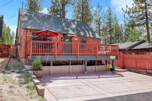 Beary Nice Cabin #2063 by Big Bear Vacations - Housity