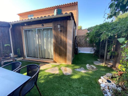 Agréable studio proche StTropez Piscine et Tennis - Hizvo