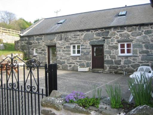 Old Byre Cottage near Harlech 4060 - Housity