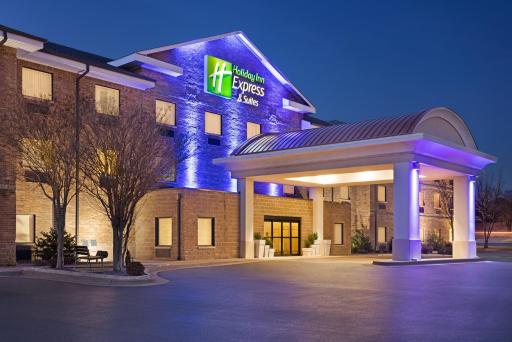 Holiday Inn Express Hotel & Suites Edmond by IHG - Housity