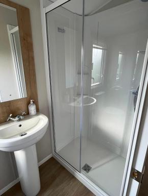 Brand New 2 Bedroom Lodge Perfect for Families - Housity
