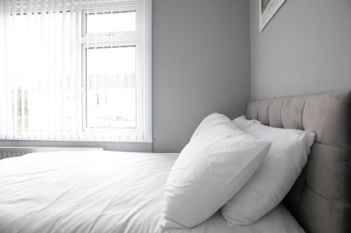 Impeccable 2-Bed Home close to city centre!! - Housity