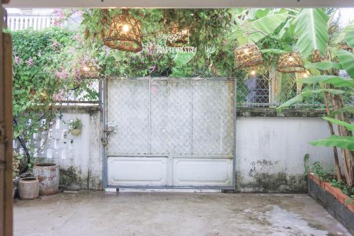 Ni's Homestay - Housity
