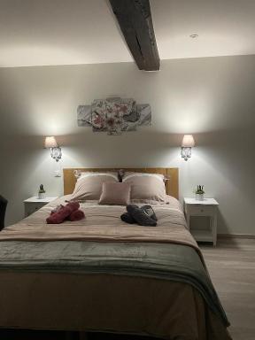 Chez la p'tite Marie - Housity