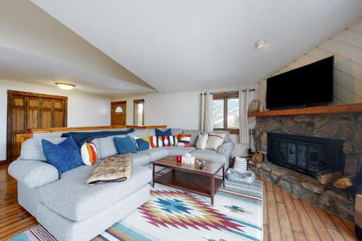 The Nugget Ski Chalet - Housity