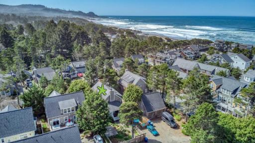 Cape Cod Hideaway - Housity