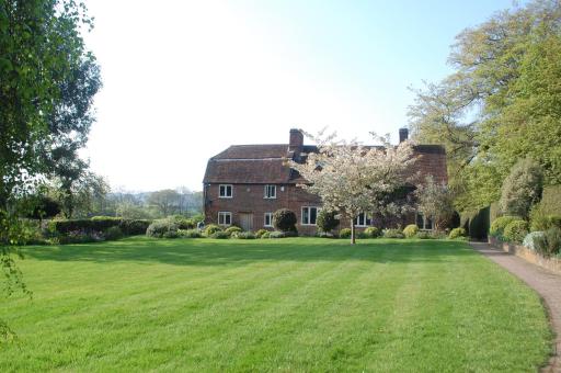 FLAGPOLE COTTAGE luxury smart family home, including private annex - Housity