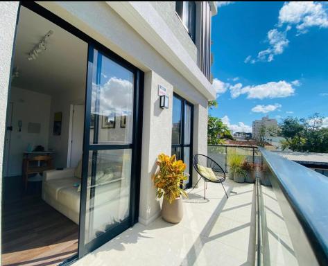 O Melhor do Alto da XV com garagem e sacada - Housity