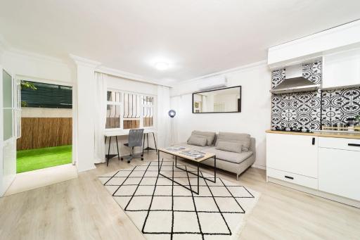 House with Backyard 5 Min Walk to Kaleici in Muratpasa, Antalya - Housity