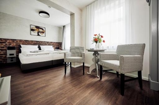 Zieglers Restaurant & Pension - Housity