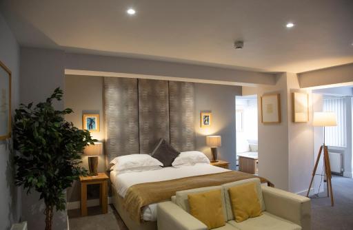 Meadfoot Bay - Housity