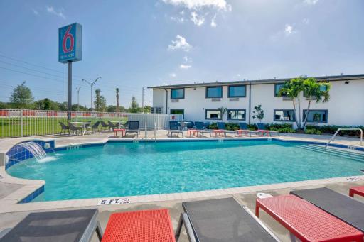 Motel 6-Fort Lauderdale, FL - Housity