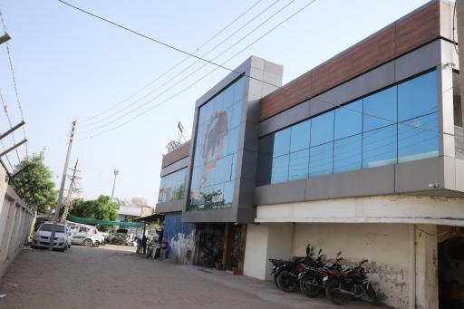 Hotel Dolphin Residency - Housity