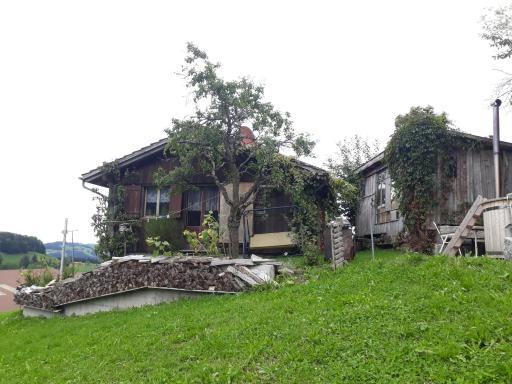 Ferienhaus im Grünen - Housity
