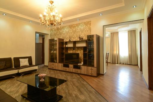 Old Tbilisi Apartment - Housity