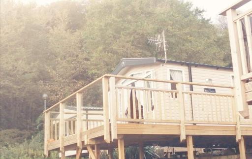 Lydstep  Village Caravan - Housity