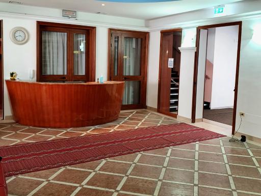 HOTEL PERLA - Housity