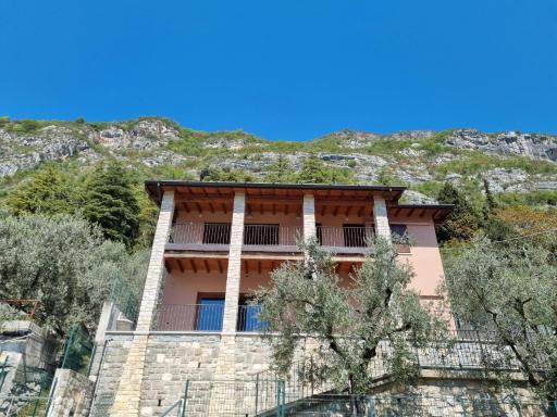 Elegante villa sul Lago d'Iseo - Predore - Housity