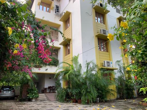 ALAMANDA Alleppey Beach Elegant 3BHK Guest House Apartment - Housity