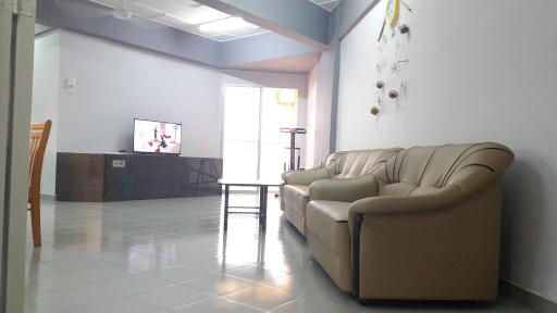 Coastside Homestay - Housity