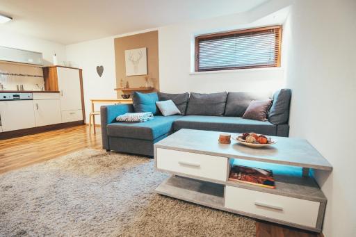 Zack's Mountain Traveler - Housity