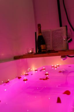 Apartament Leśny No 64 nad Zalewem JACUZZI, KOMINEK z Garażem w cenie - Hizvo