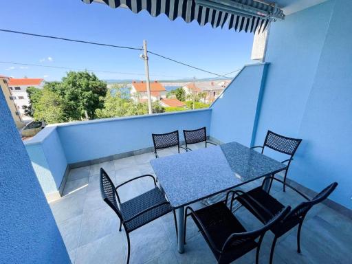 Apartment with Sea View in Jadranovo 75 m² Terrace - Housity