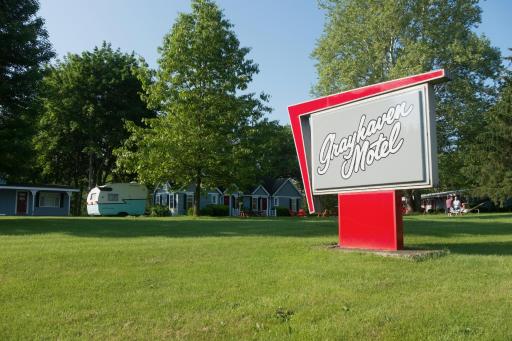 The Grayhaven Motel - Housity