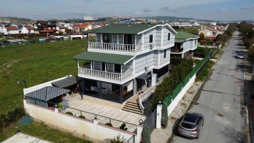 Rizk Villa sea view villa in silivri , istanbul - Housity