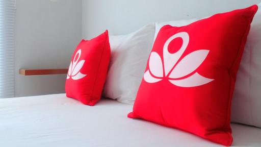 R Homestay - Housity