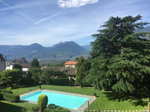 sonnige schicke Ferienwohnung Meran Pienzenau - Housity