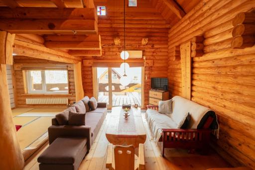 Lake Toya Hillside House - Housity