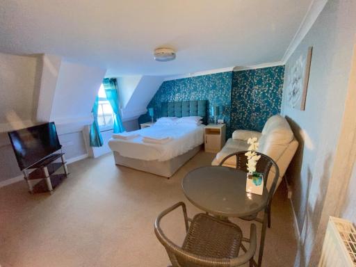 Weymouth Beach B&B - Adult Only - Housity