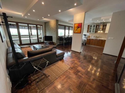 Riverside Luxury Apartment - Hizvo