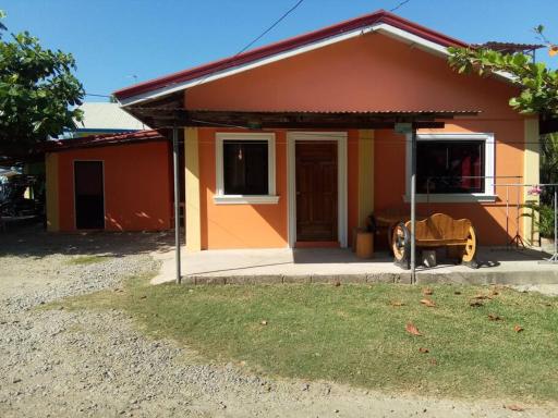 Zeny Milanes Hundred Islands Transient House - Housity