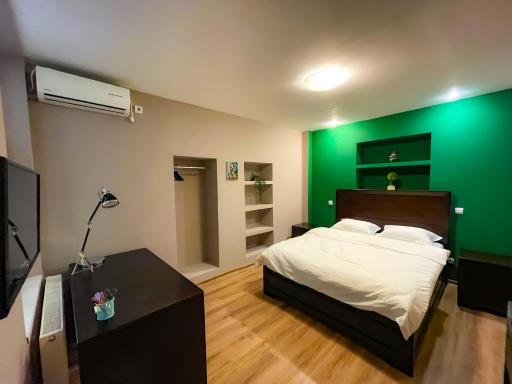 Cool Flat With Hot Tub In The Old Town - Housity