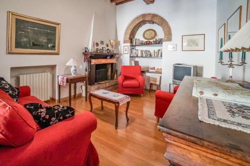 Ogni finestra è un quadro - appartamento ad Assisi - Housity