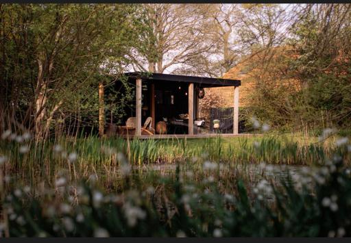 Little Escape No 2 - Housity