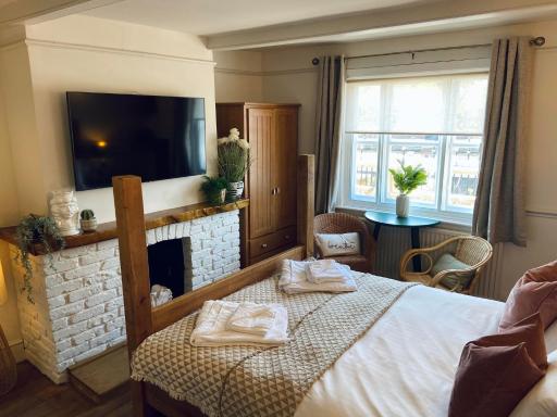 The Riverside Rooms - Housity