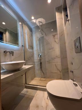 Dedes Apartments - Housity