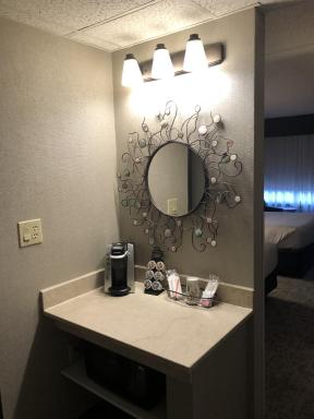 The Academy Hotel Colorado Springs - Housity