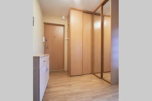 Cozy private room in a three room apartment Free parking Feel like at home - Housity