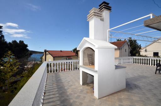 Blue Sky Apartment Primosten - Housity