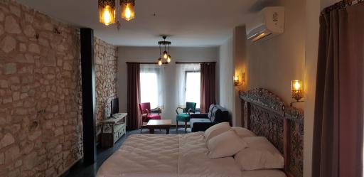 CHAKRA SUITES URLA - Housity
