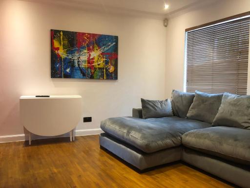 Roserin Coorie, Perth - just a few minutes walk from the city centre! - Housity