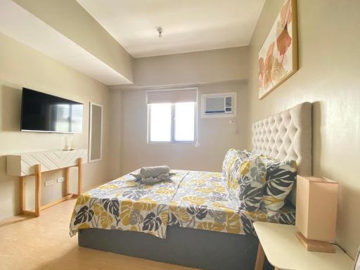 Sunvida Condo across SM City Cebu w/ WIFI and View - Housity