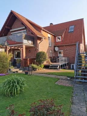 Schöne offene Ferienwohnung mit großer Terrasse. - Housity