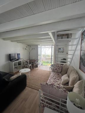 petite maison cosy avec exterieur - Housity