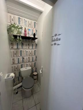 petite maison cosy avec exterieur - Housity